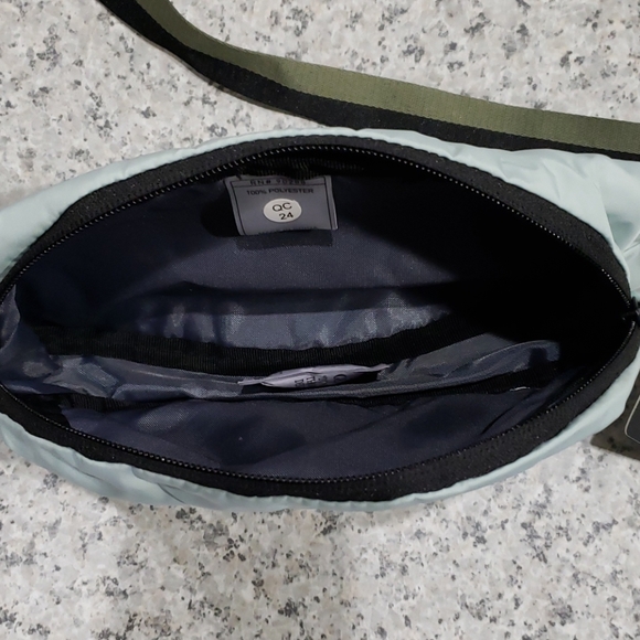 Adidas Ladies Core Waist Pack - Picture 3 of 4